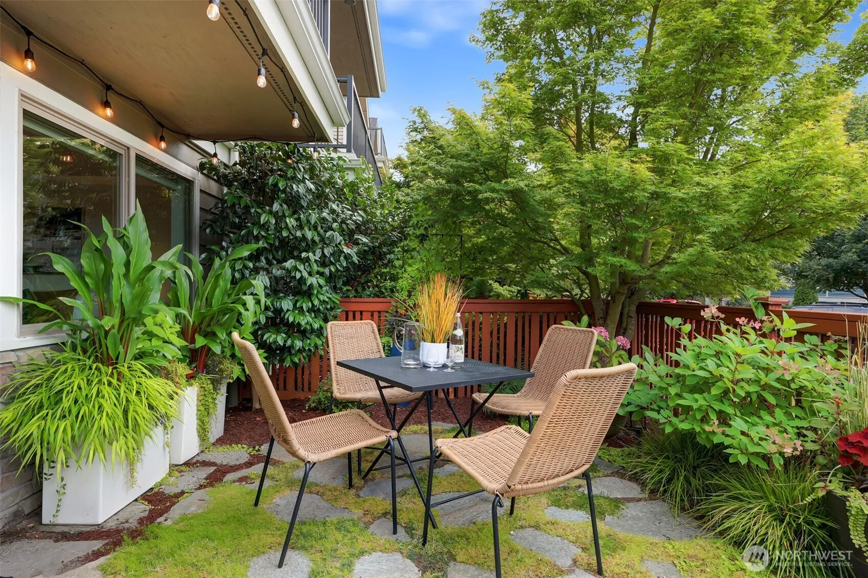 Property photo for 6526 A 42nd Avenue Sw, Seattle photo 3