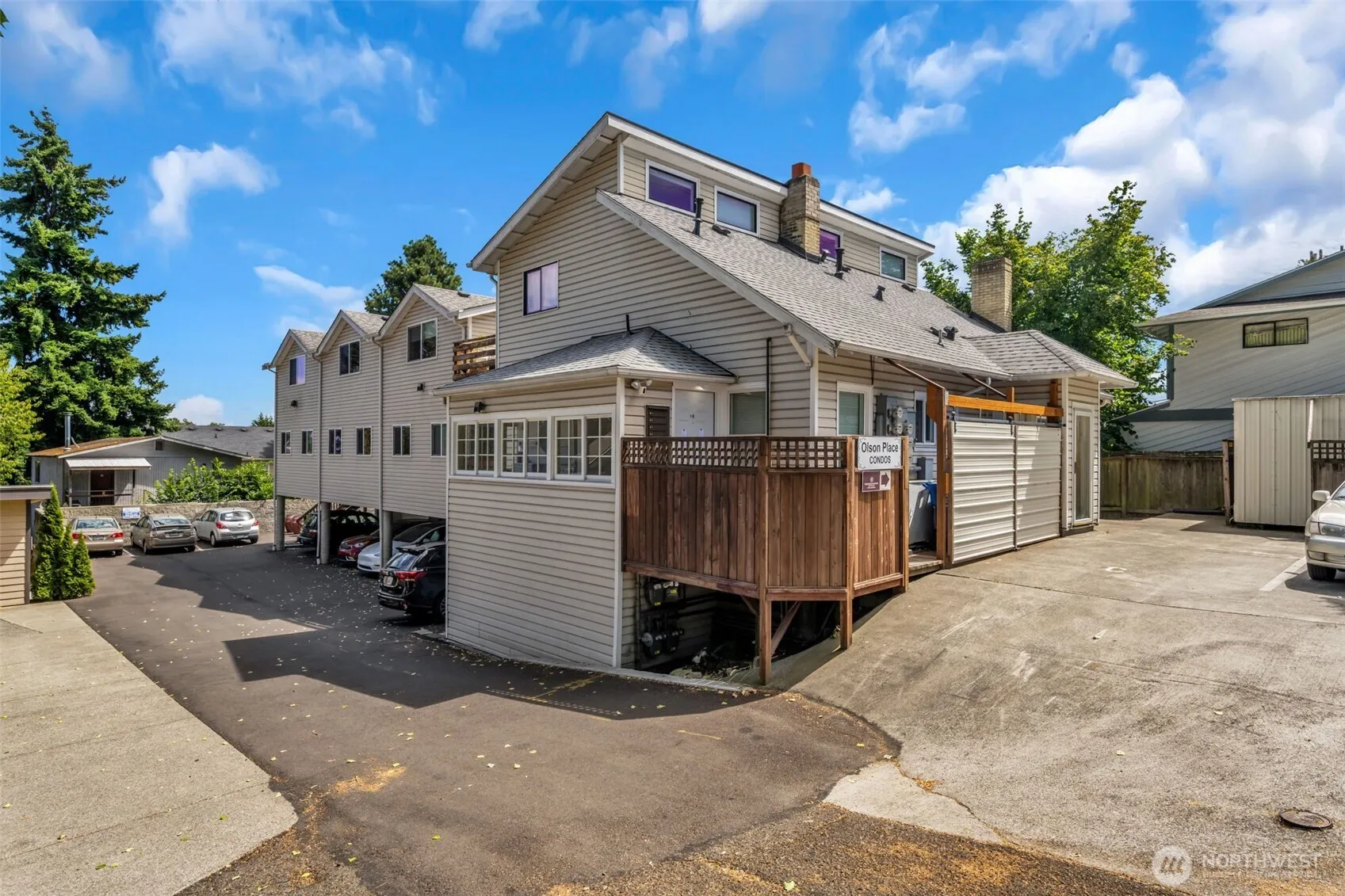 Property photo for 9480 Olson Place Sw #c, Seattle photo 5