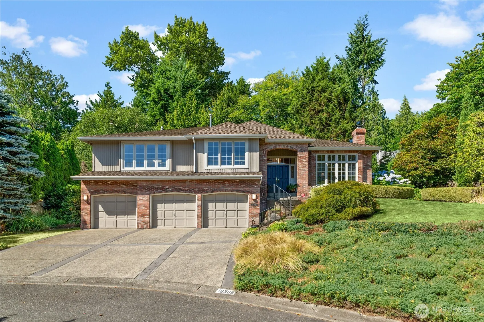 Property photo for 18308 Ne 101st Court, Redmond