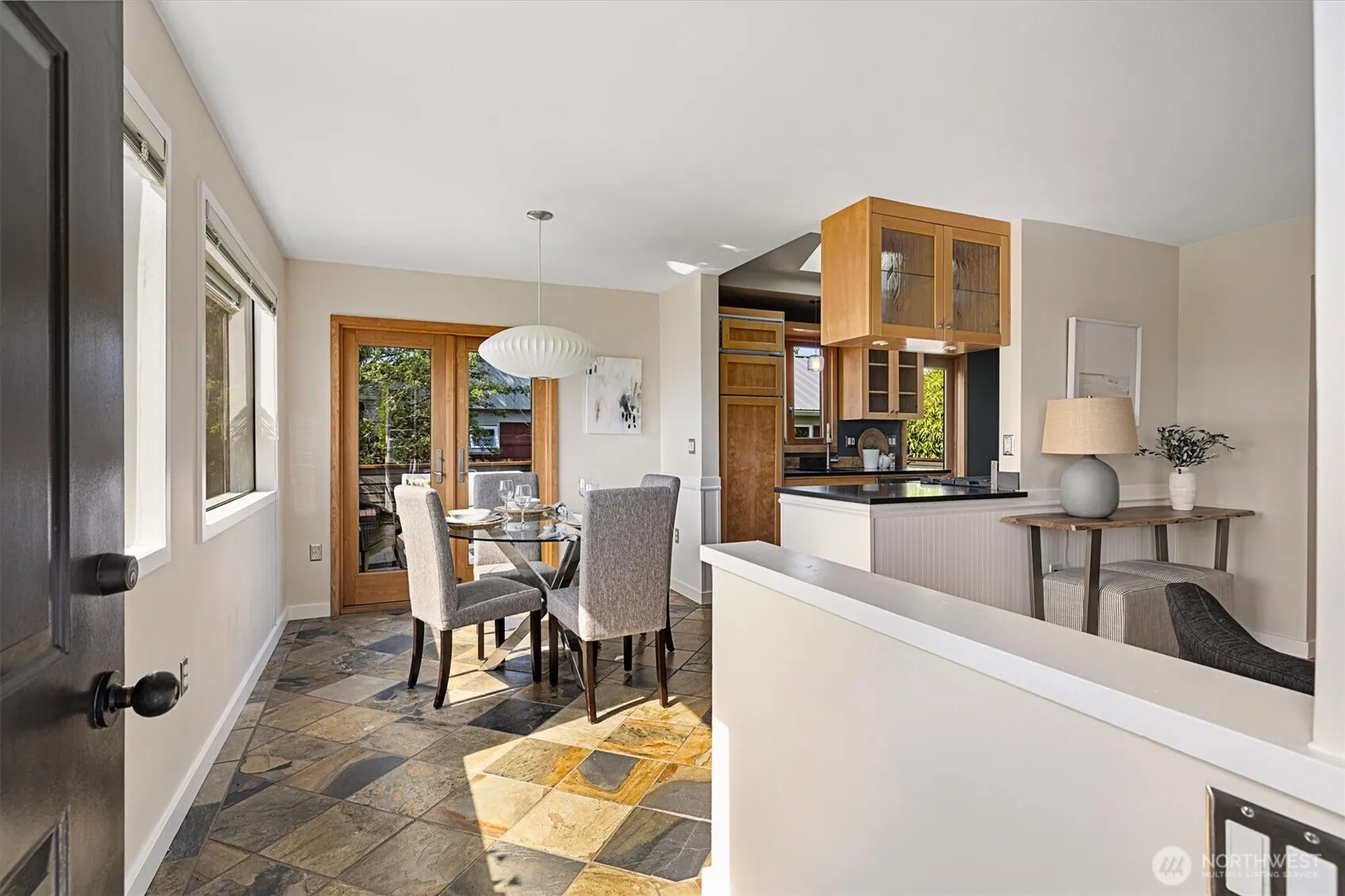 Property photo for 9740 Phinney Avenue N, Seattle photo 5