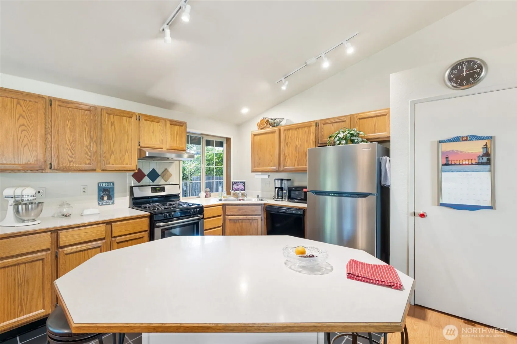 Property photo for 3917 Se Tennis Court, Port Orchard photo 5