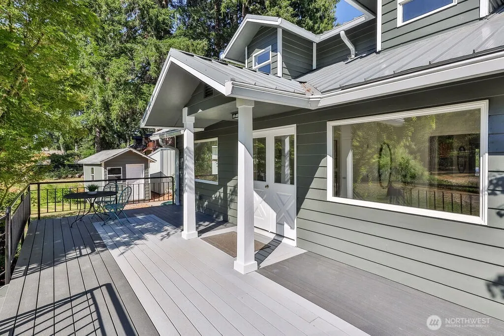 Property photo for 11010 Avondale Road Ne, Redmond photo 2