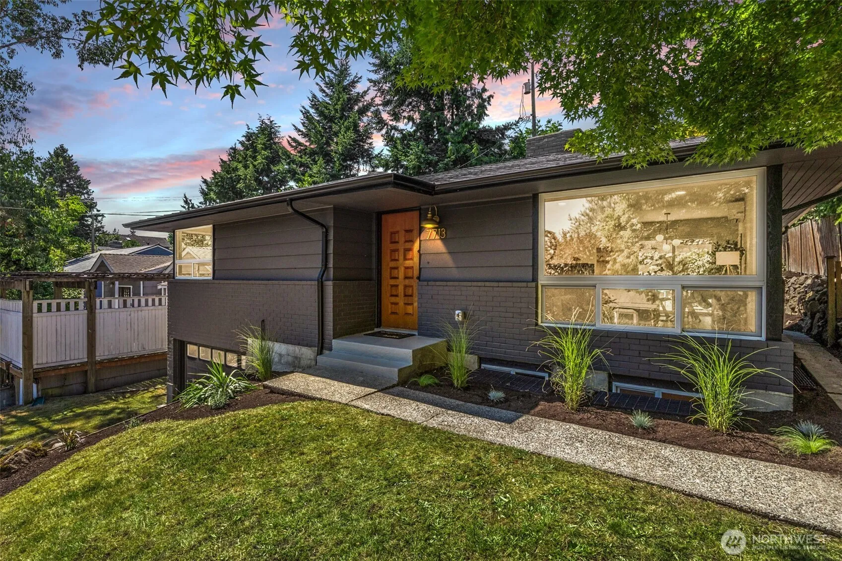 Property photo for 7713 22nd Avenue Ne, Seattle photo 2