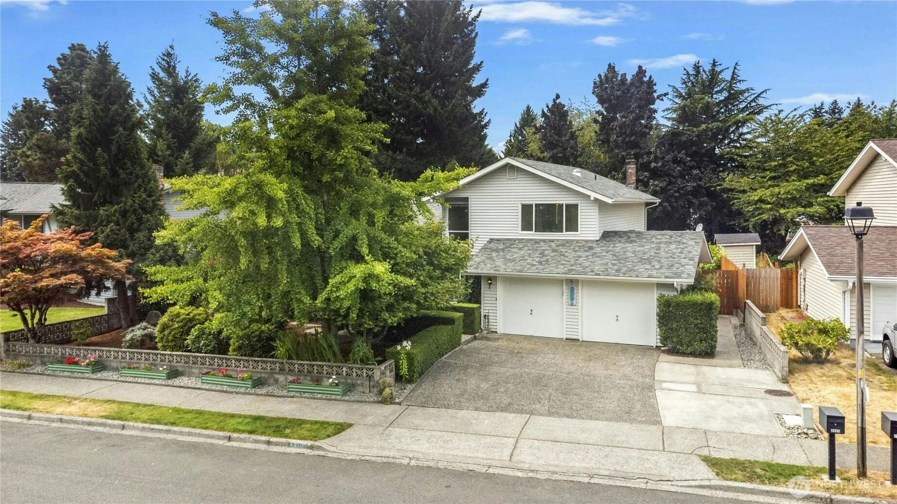 Property photo for 2221 Vashon Avenue Ne, Renton