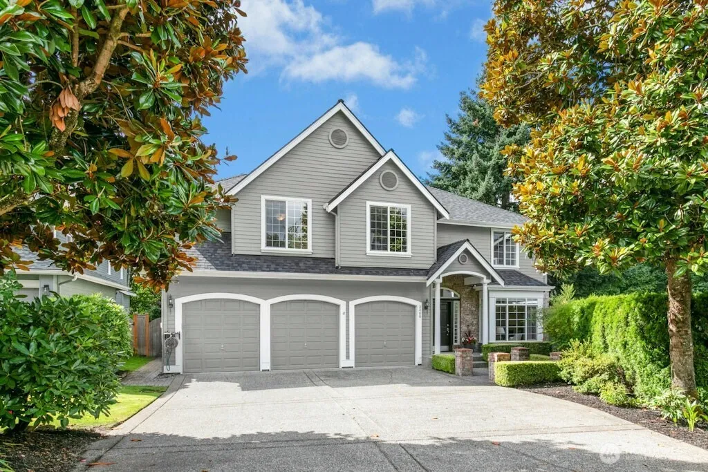 Property photo for 3408 Ne 23rd Place, Renton photo 2