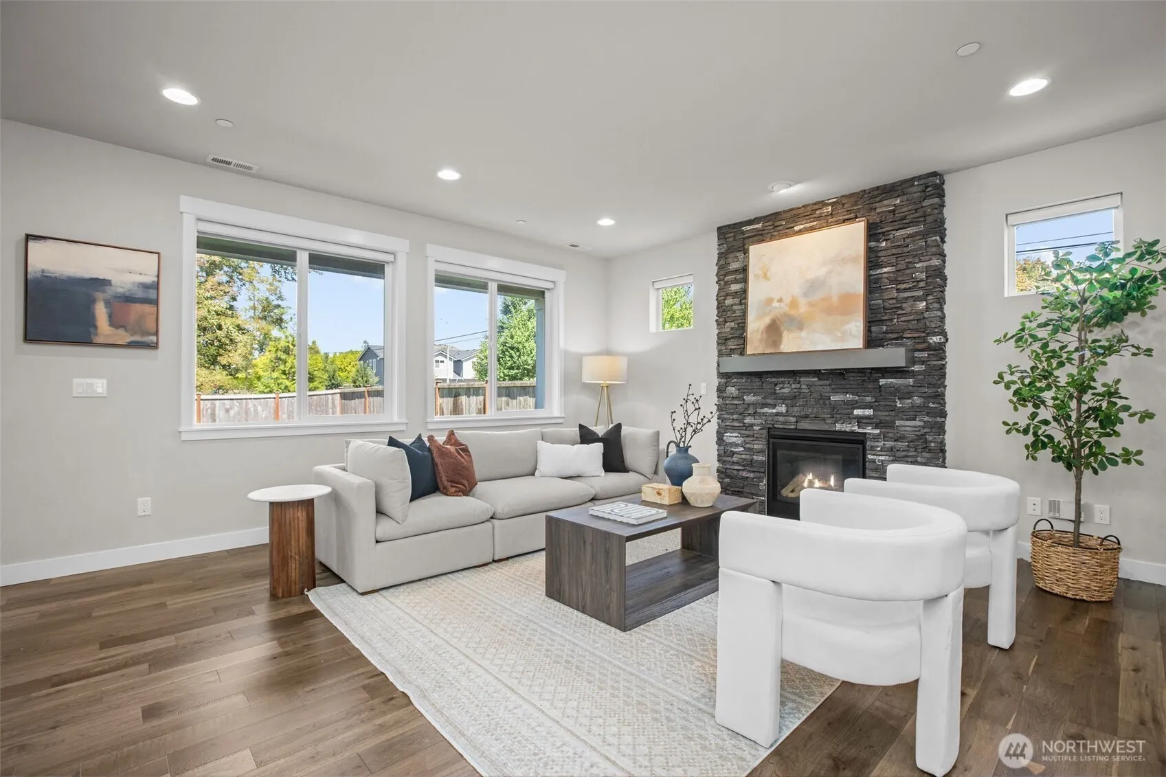 Property photo for 1305 170th Place Sw #b, Lynnwood photo 3