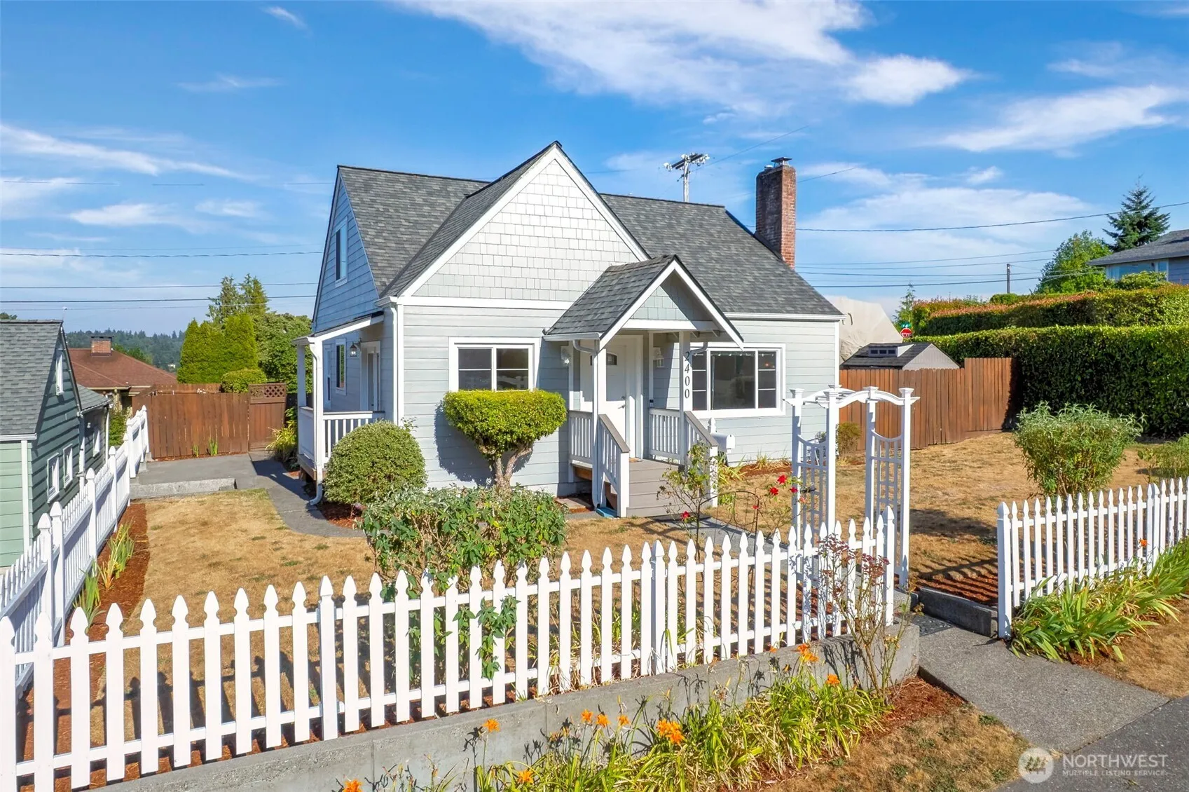 Property photo for 2400 Veldee Avenue, Bremerton photo 2