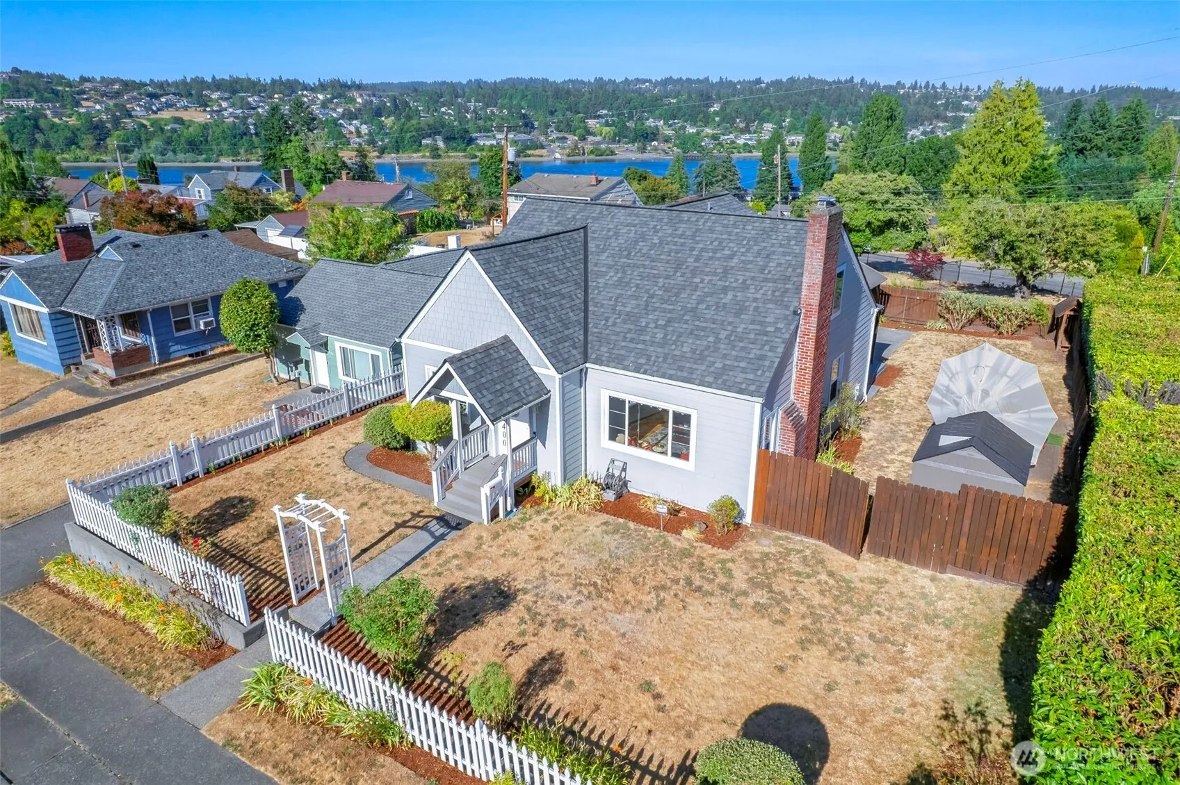 Property photo for 2400 Veldee Avenue, Bremerton photo 3