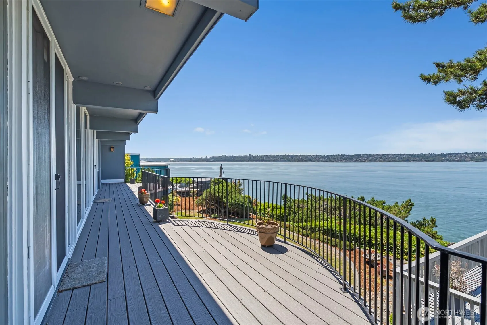 Property photo for 4820 Tok A Lou Avenue Ne, Tacoma photo 5