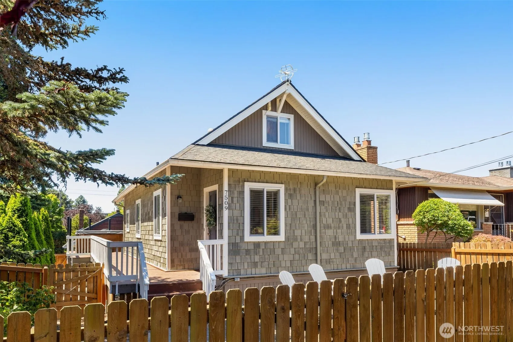 Property photo for 7509 16th Avenue Nw, Seattle