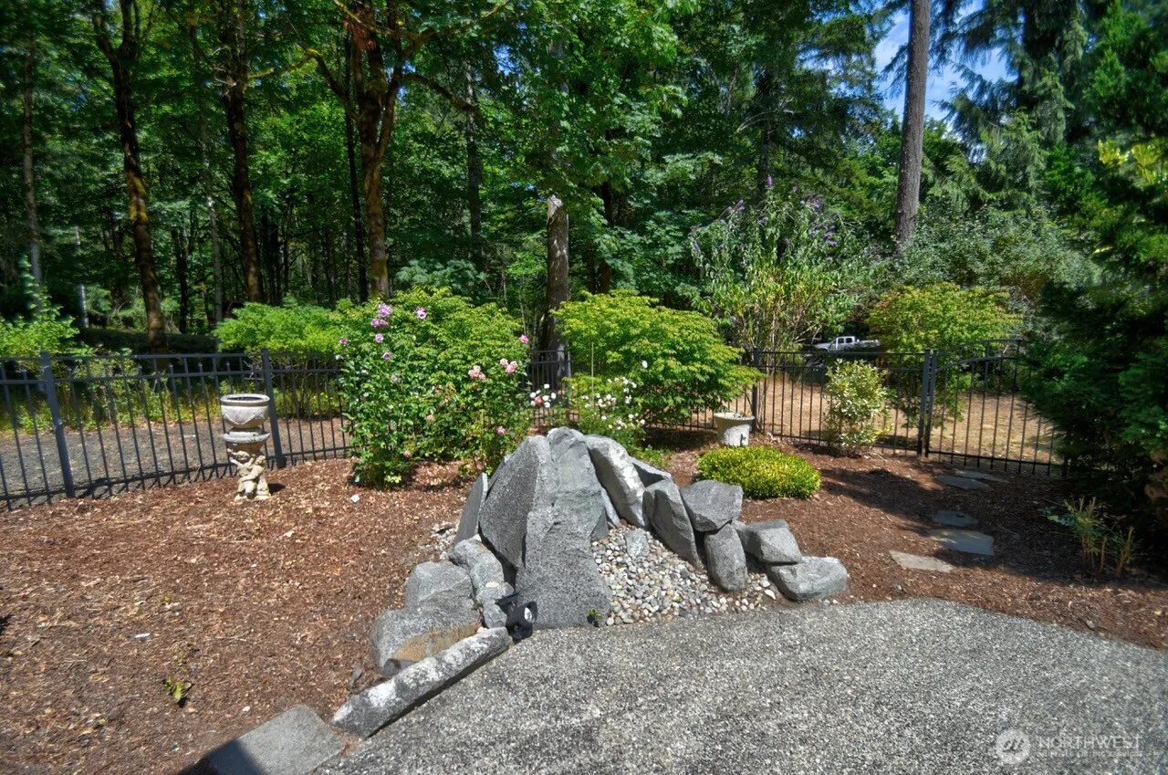 Property photo for 6129 Northill Drive Sw, Olympia photo 4