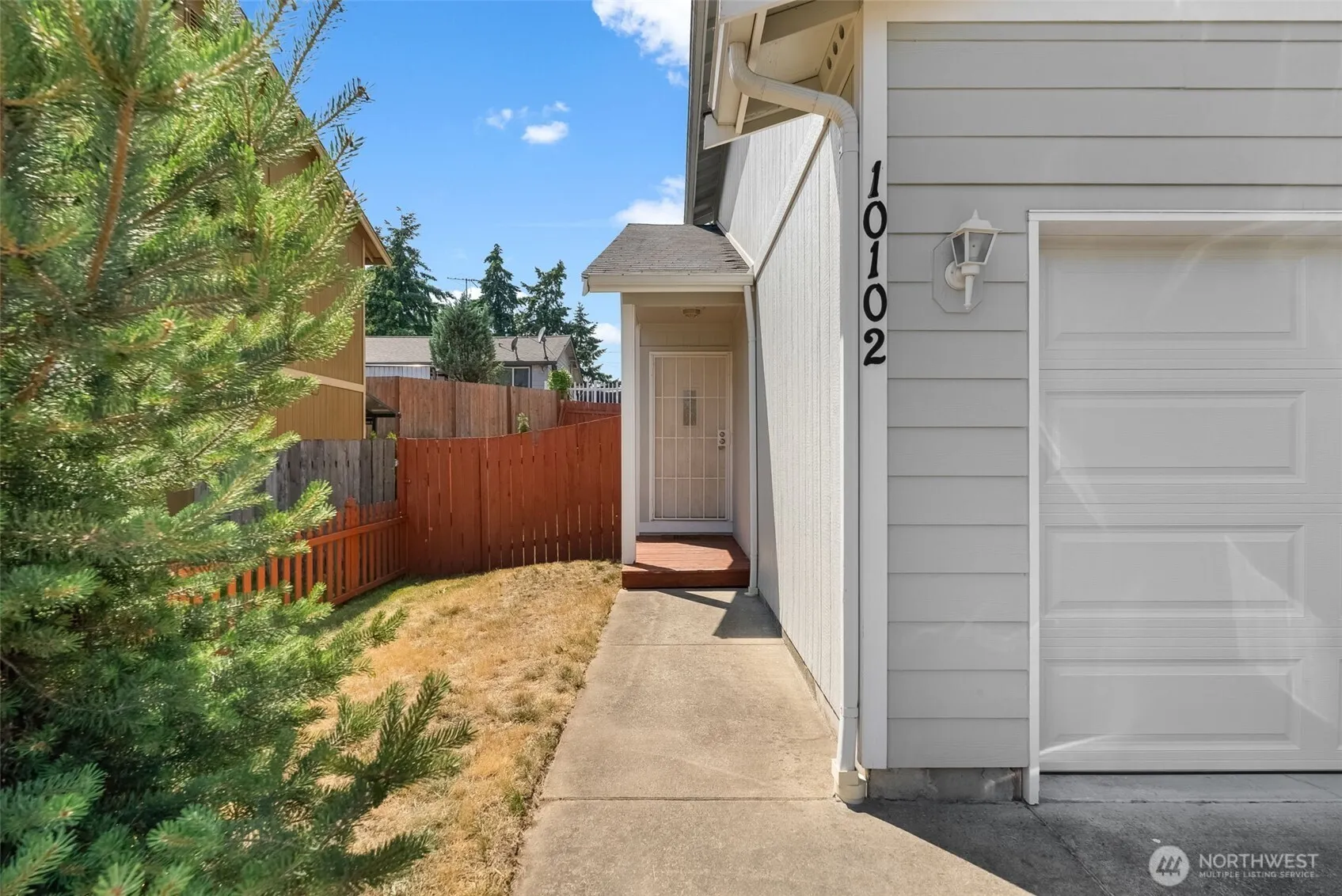 Property photo for 10102 Barnes Lane S, Tacoma photo 2