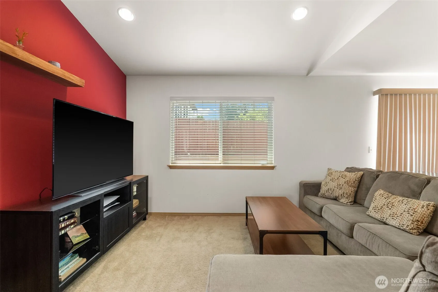 Property photo for 10102 Barnes Lane S, Tacoma photo 5