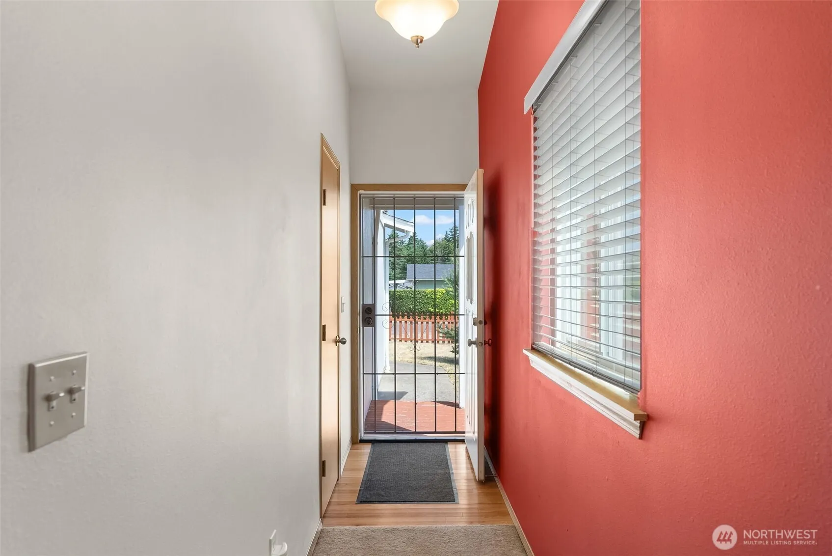 Property photo for 10102 Barnes Lane S, Tacoma photo 3