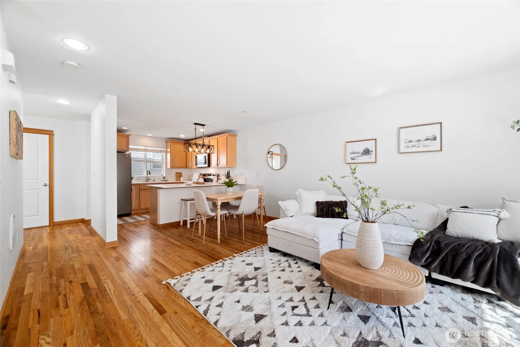 Property photo for 1123 N 94th Street #a, Seattle photo 4