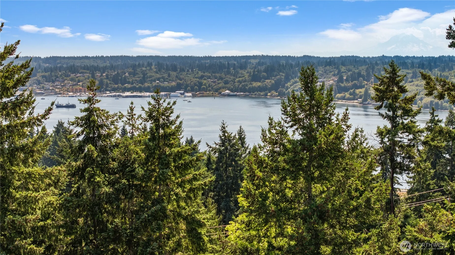 Property photo for 1303 Daniels Avenue, Bremerton photo 4