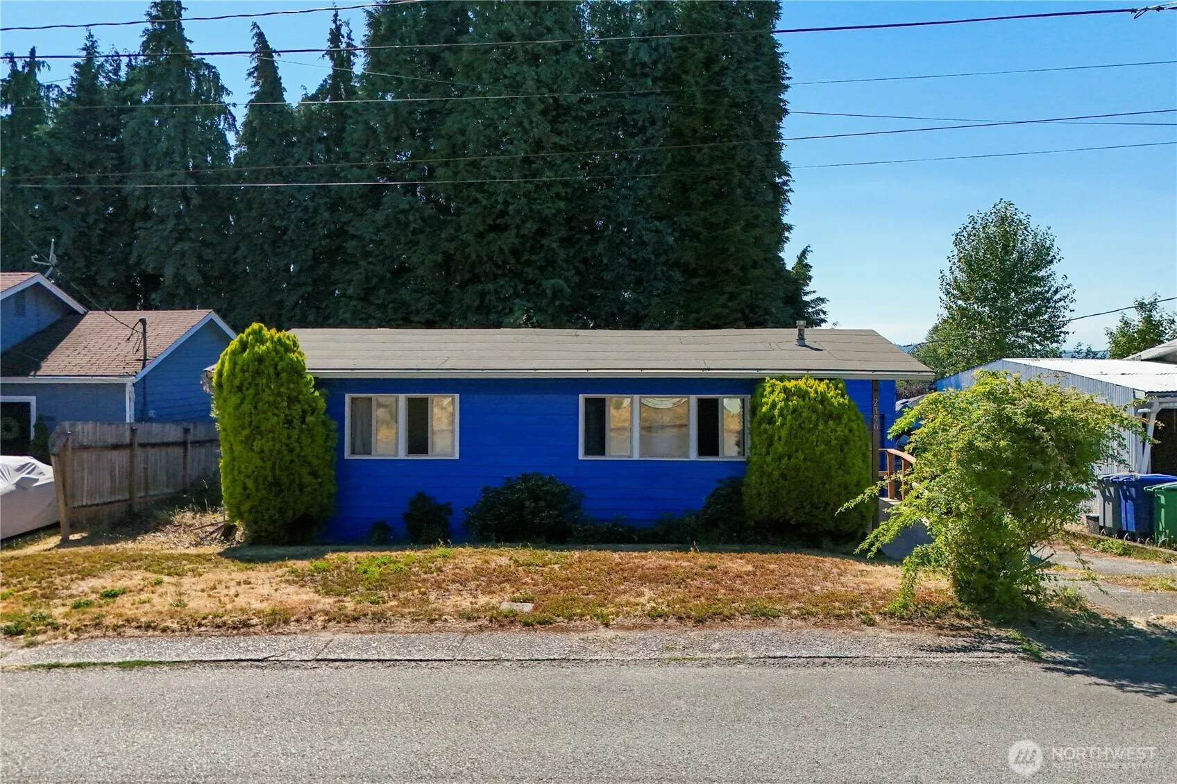 2190 Ne 9th Place, Renton