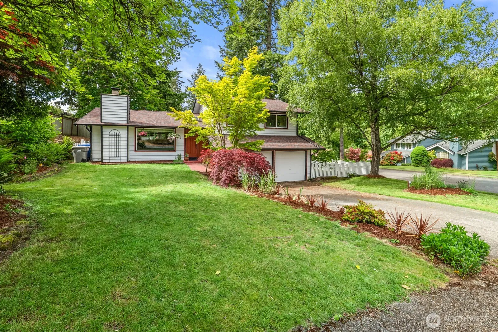 Property photo for 1933 Dayton Drive Se, Renton