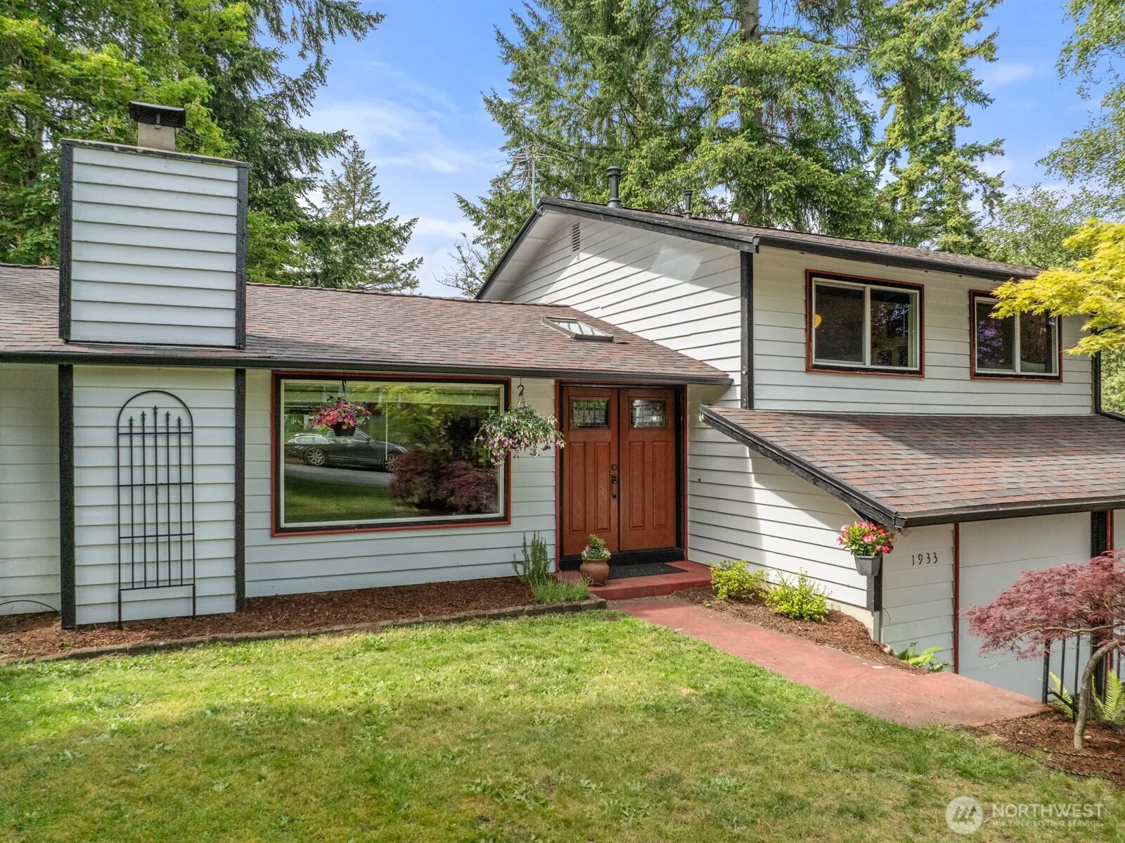 Property photo for 1933 Dayton Drive Se, Renton photo 3