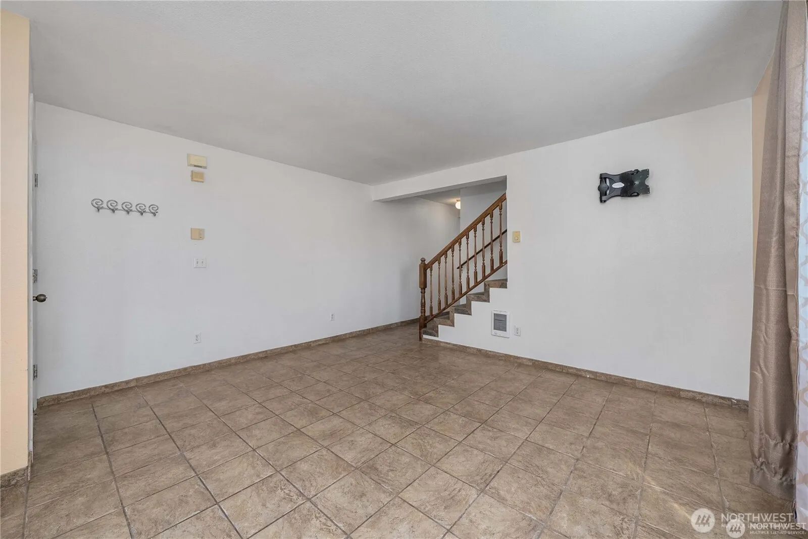 Property photo for 5129 Green Hills Avenue Ne #d, Tacoma photo 3