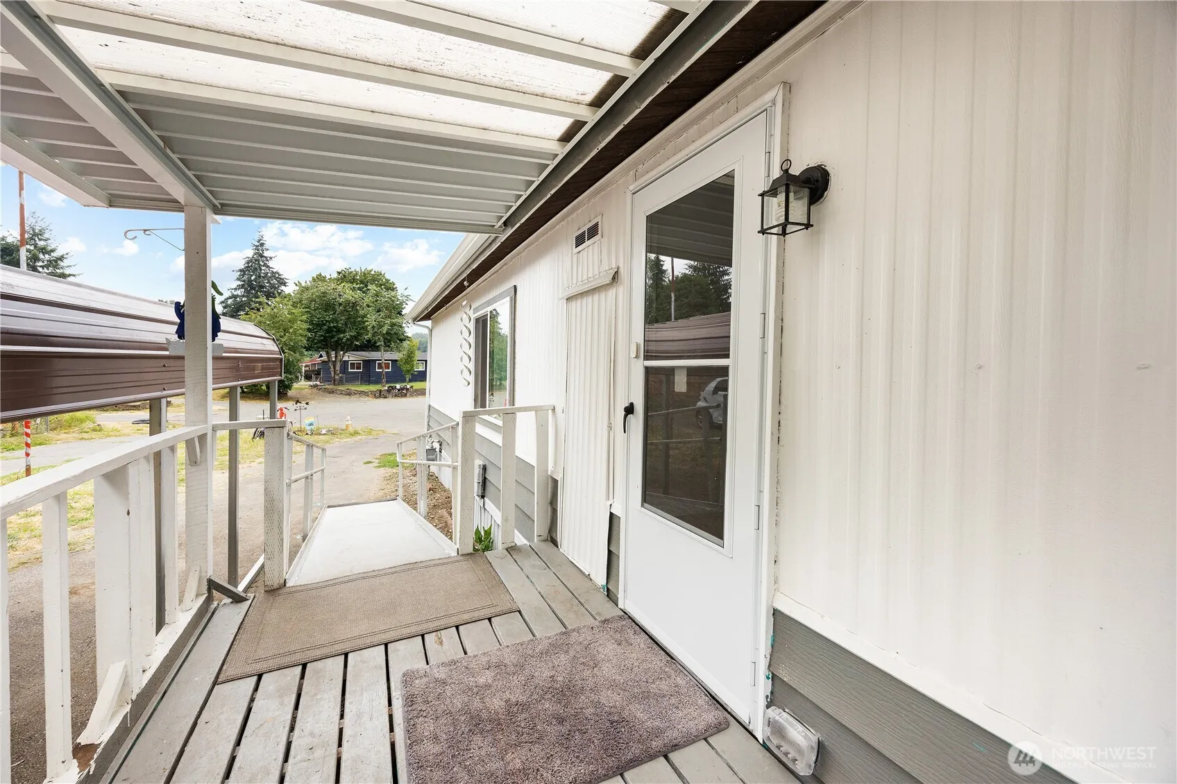 Property photo for 11522 Nisqually Park Loop Se, Olympia photo 4