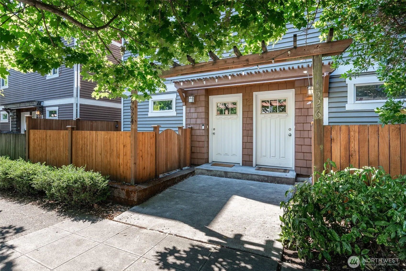 Property photo for 4526 Dayton Avenue N, Seattle photo 2