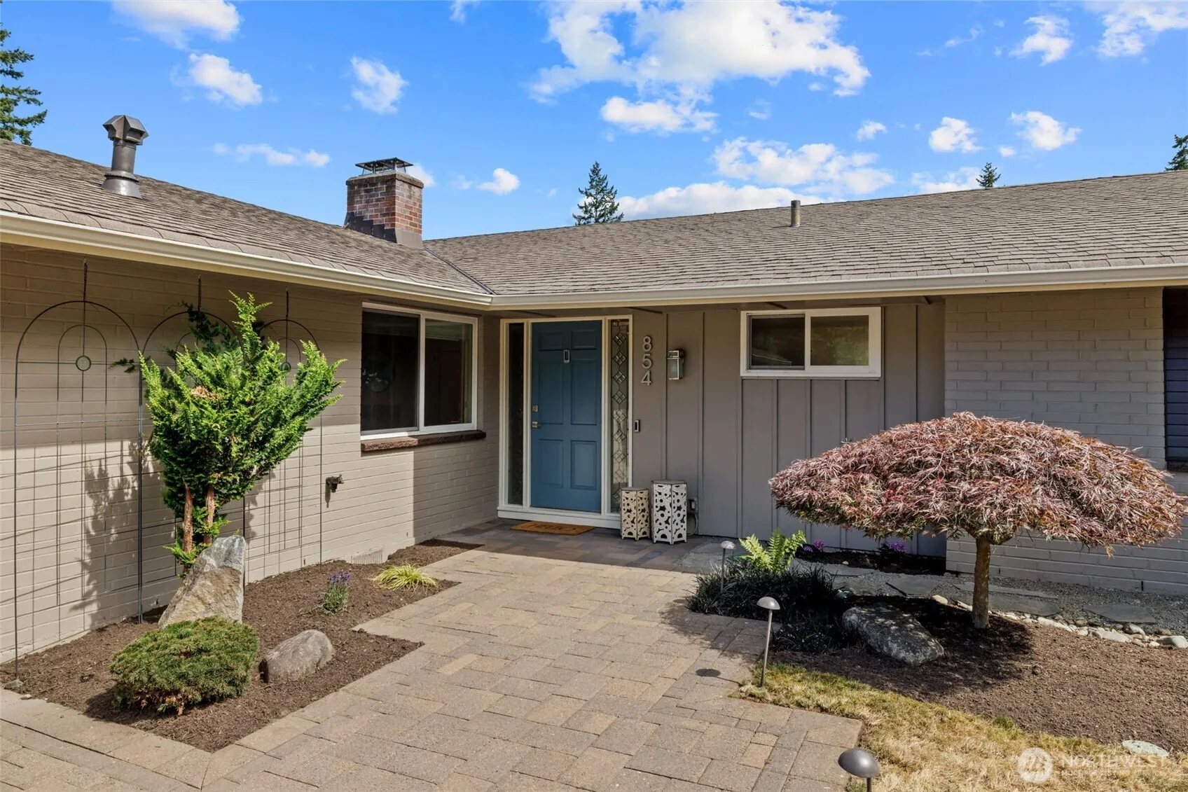 Property photo for 854 170th Place Ne, Bellevue photo 4
