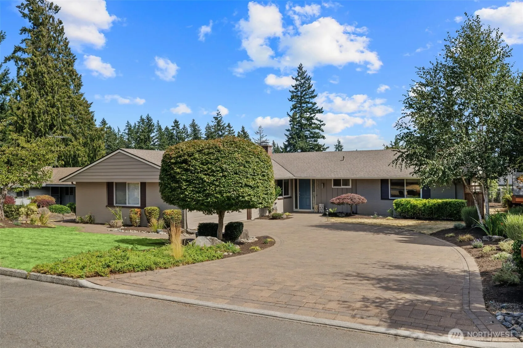 Property photo for 854 170th Place Ne, Bellevue