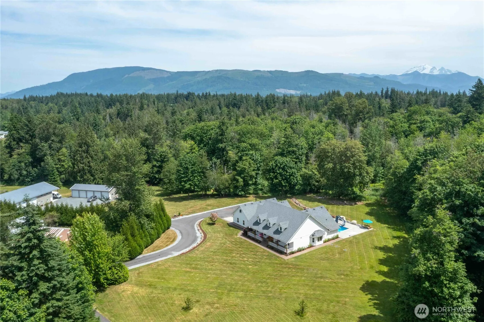 Property photo for 6068 E Hemmi Lane, Bellingham