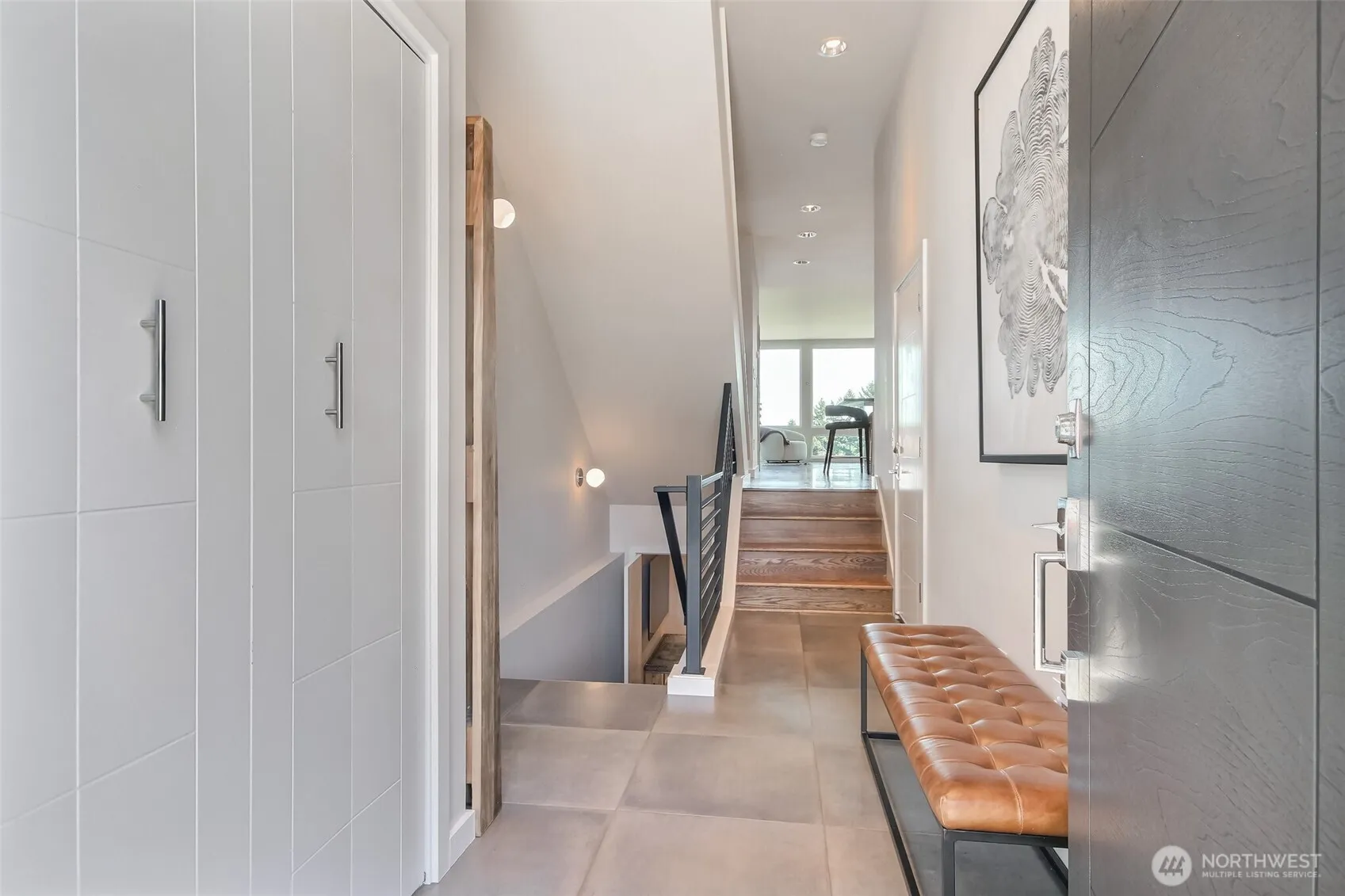 Property photo for 2304 Walnut Avenue Sw, Seattle photo 4
