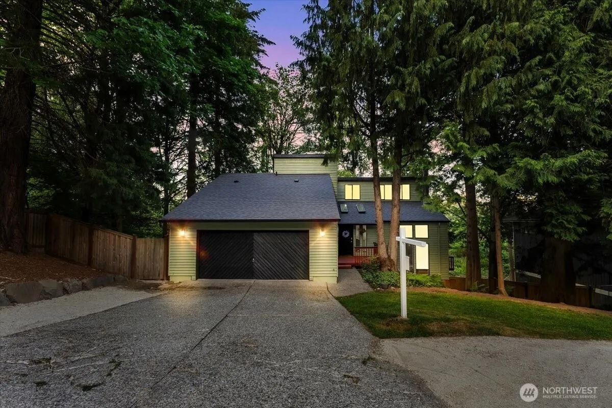 Property photo for 21827 4th Avenue Se, Bothell photo 2