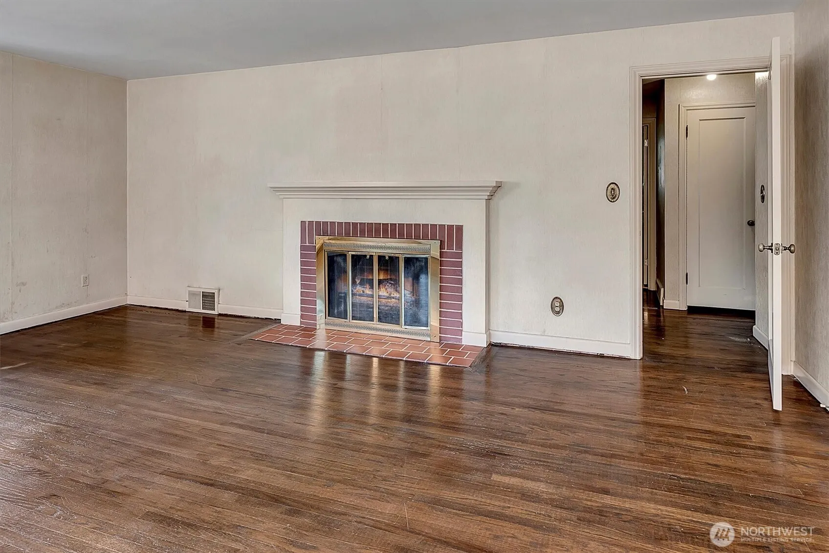 Property photo for 6527 54th Avenue Ne, Seattle photo 5