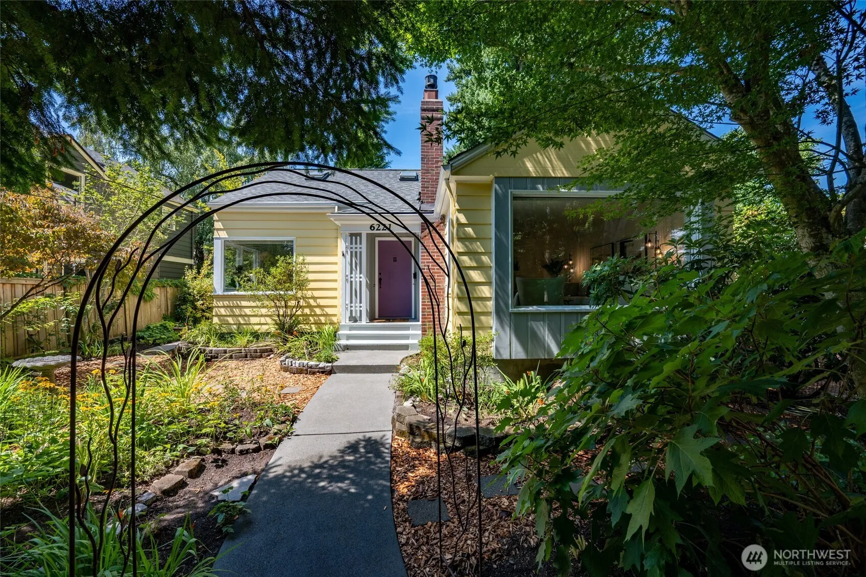 Property photo for 6221 36th Avenue Ne, Seattle