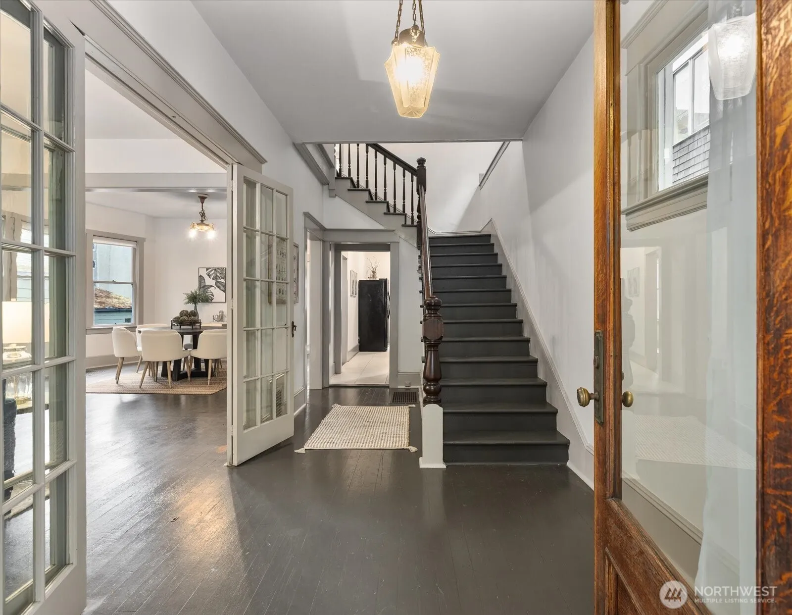 Property photo for 743 Broadway E, Seattle photo 2