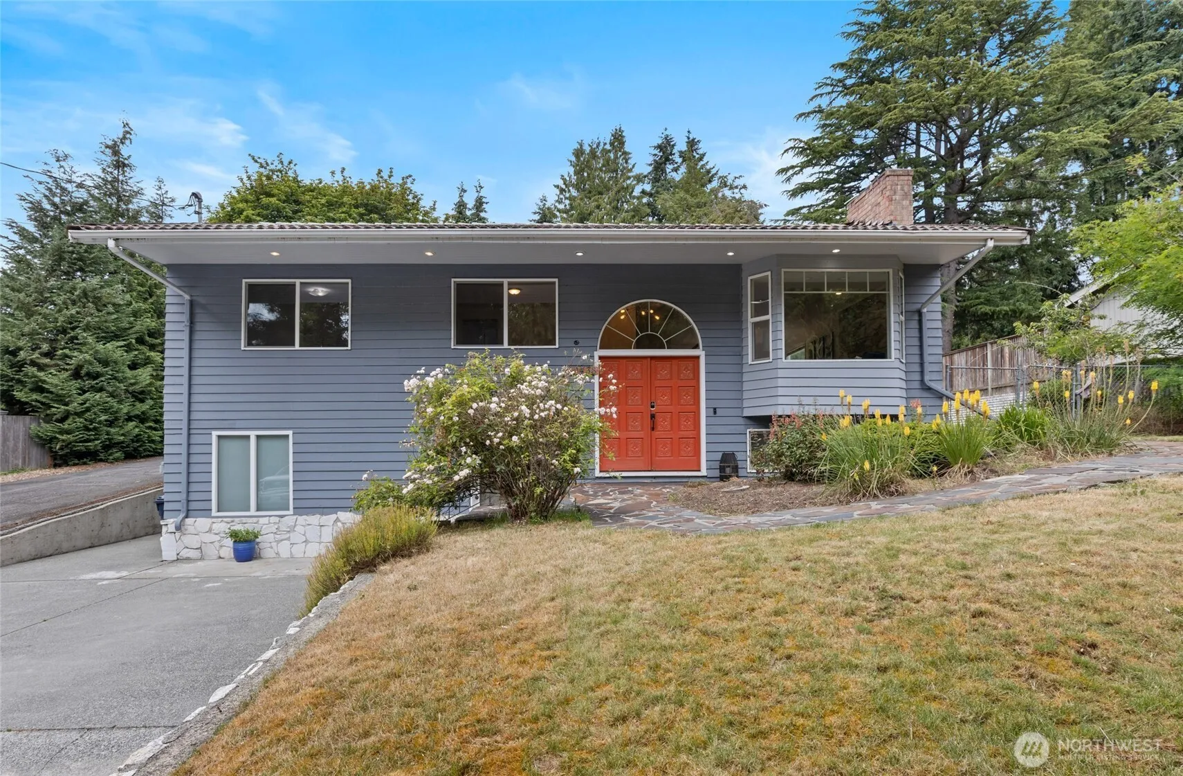 Property photo for 10438 Ne 116th Street, Kirkland