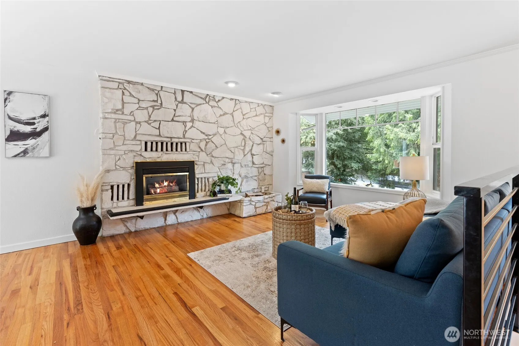 Property photo for 10438 Ne 116th Street, Kirkland photo 3