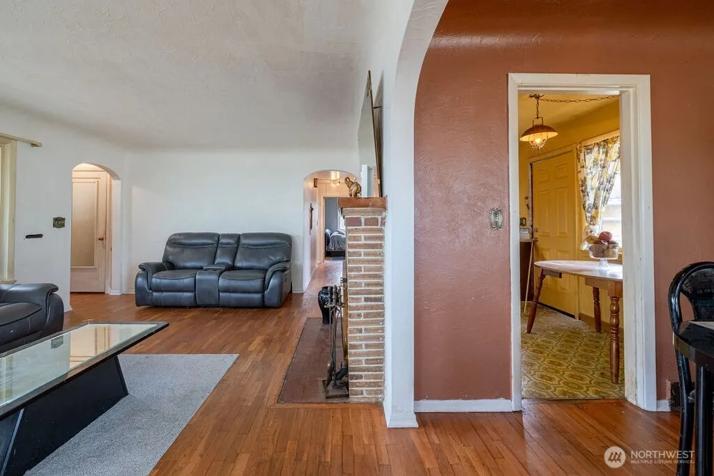 Property photo for 851 S 56th Street, Tacoma photo 5