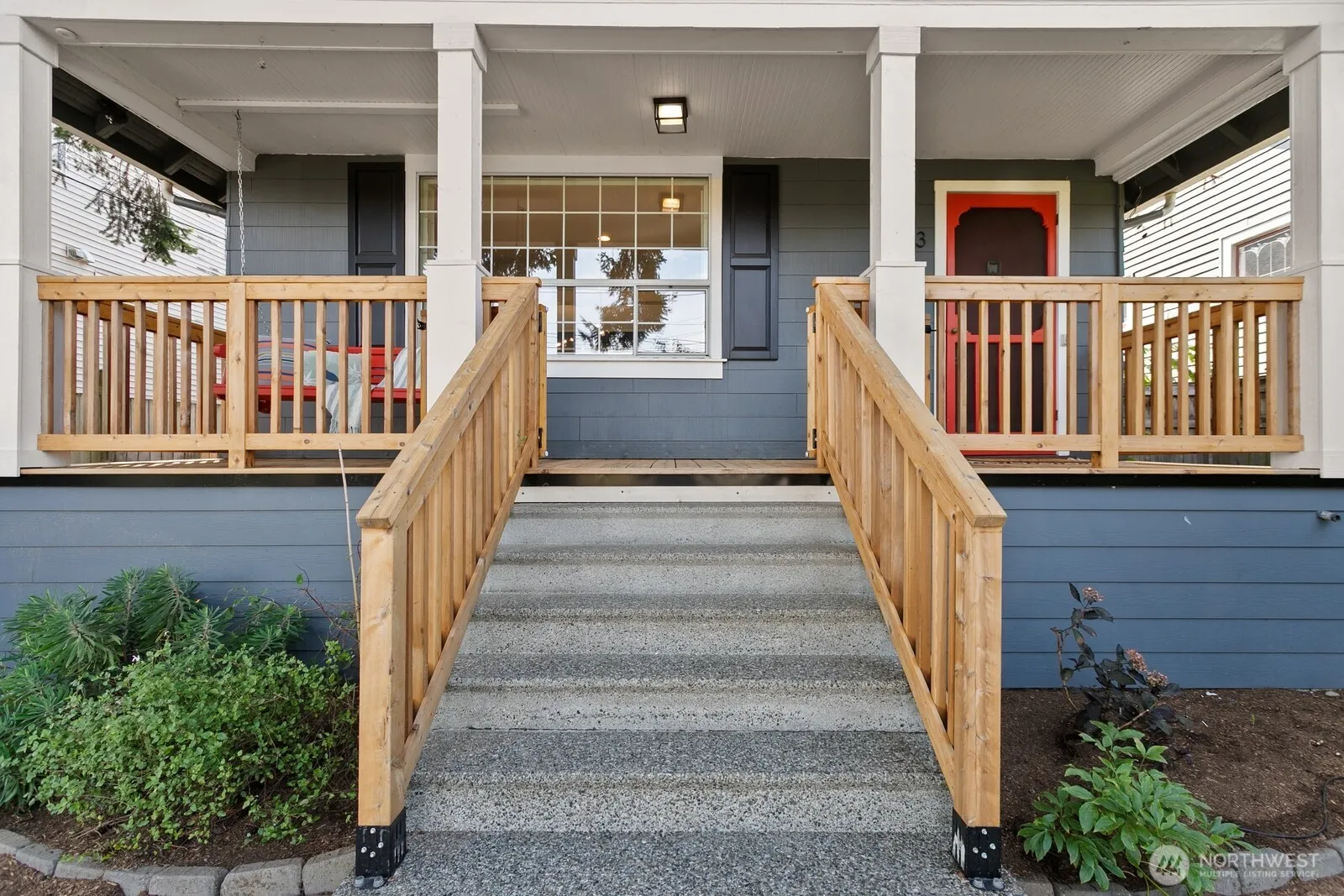 Property photo for 4333 Evanston Avenue N, Seattle photo 2