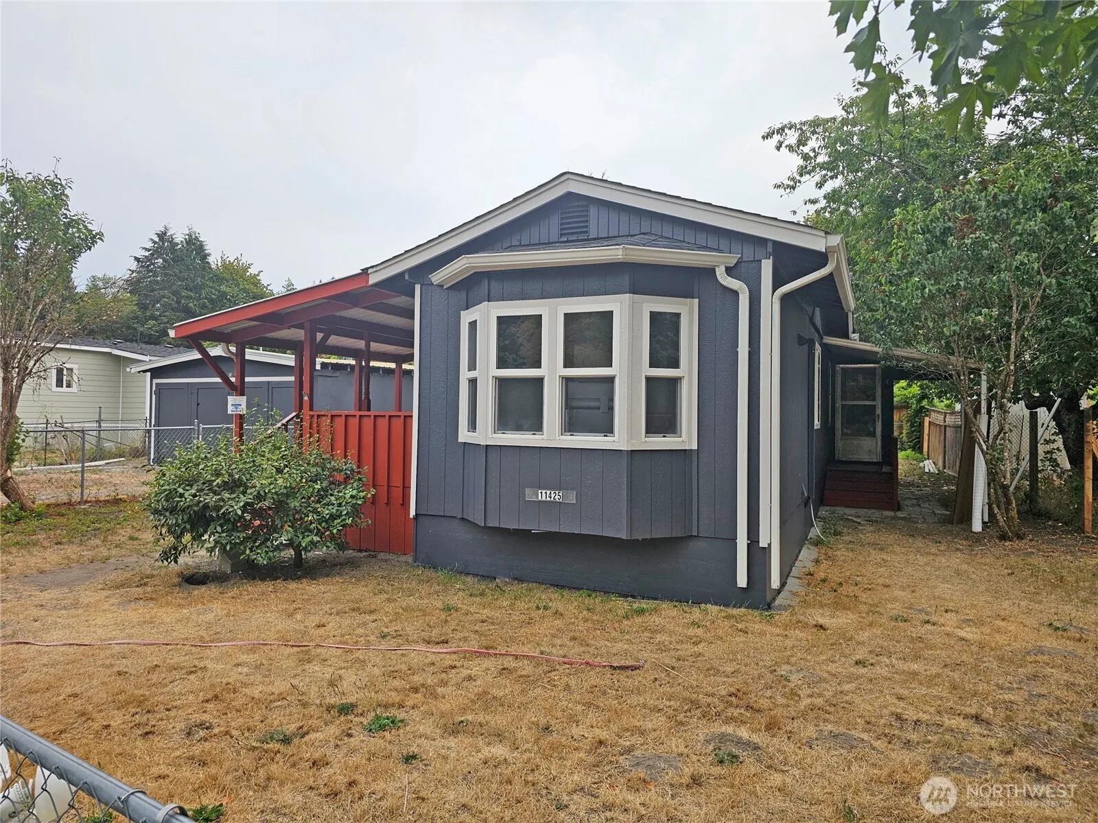 Property photo for 11425 Gardner Court Se, Olympia photo 2