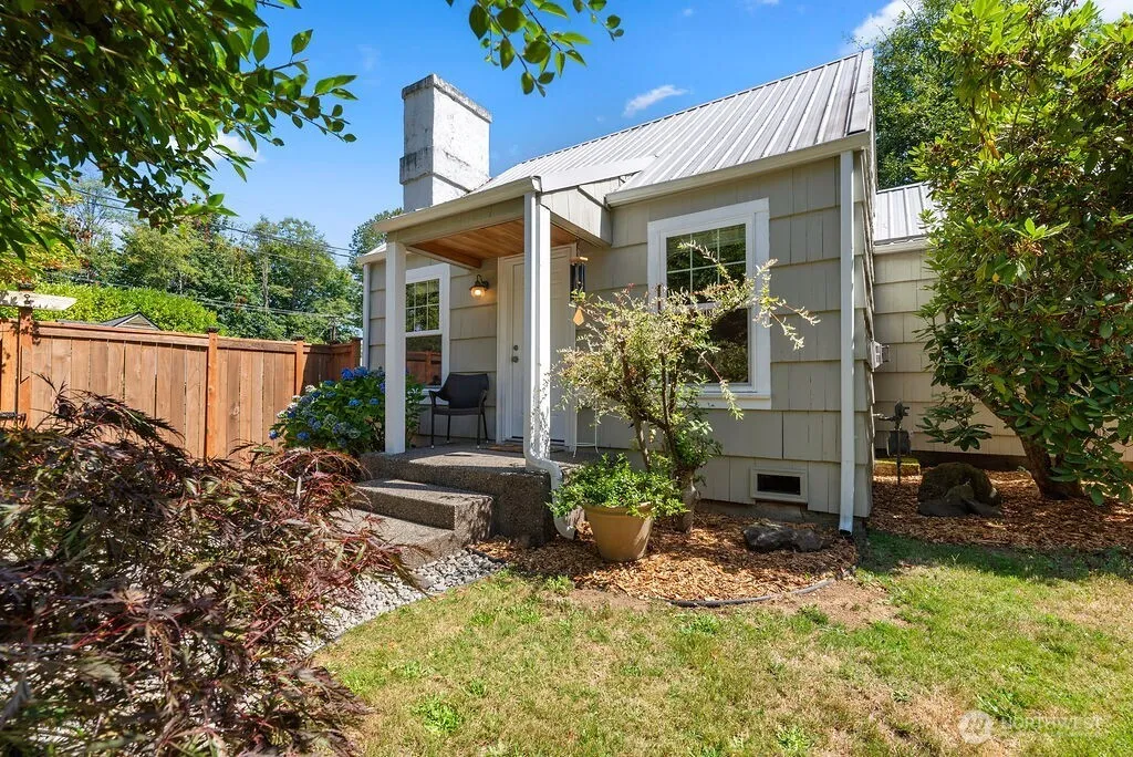 Property photo for 1814 Boulevard Road Se, Olympia photo 3