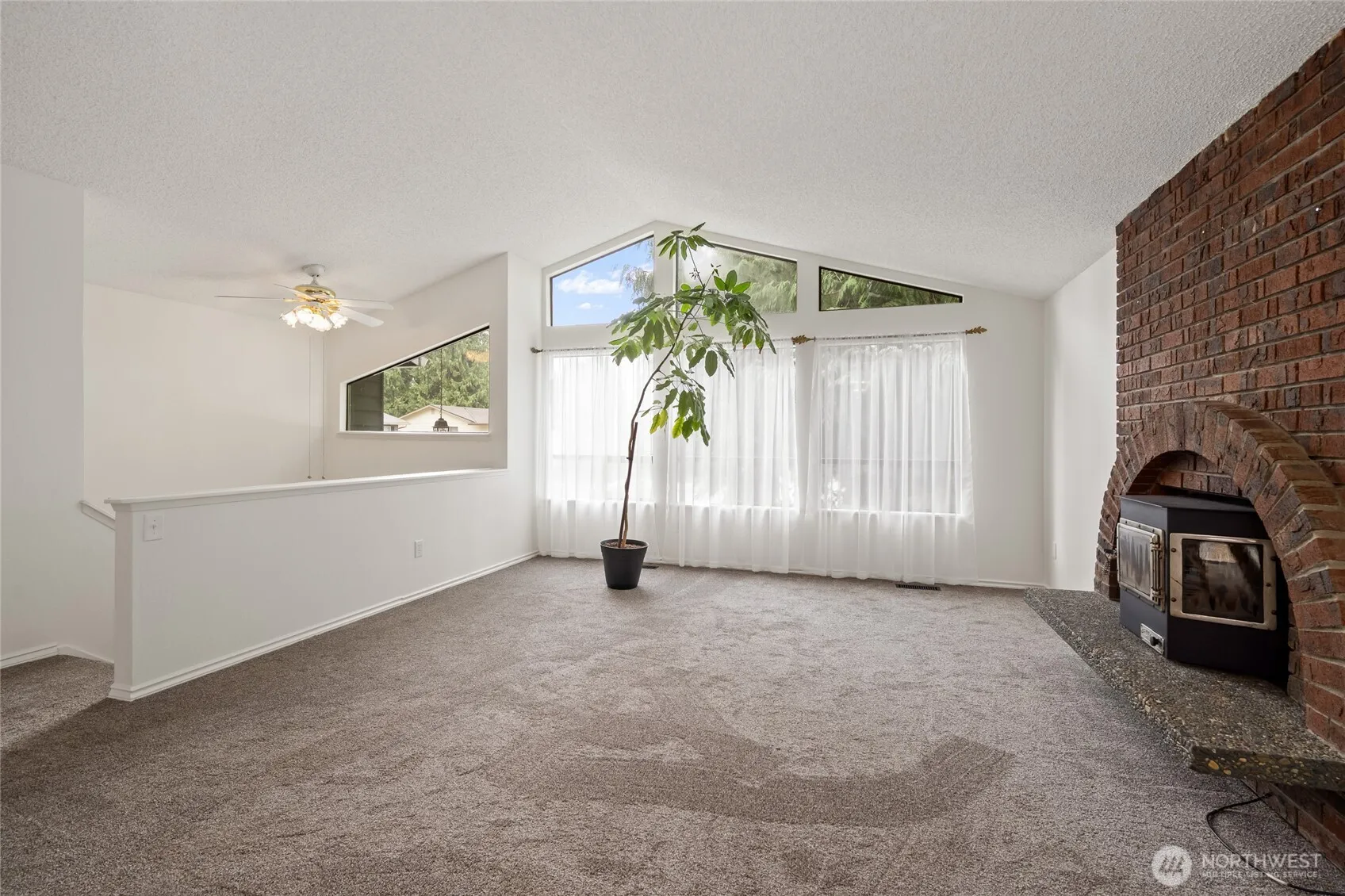 Property photo for 5718 140th Place Se, Everett photo 3