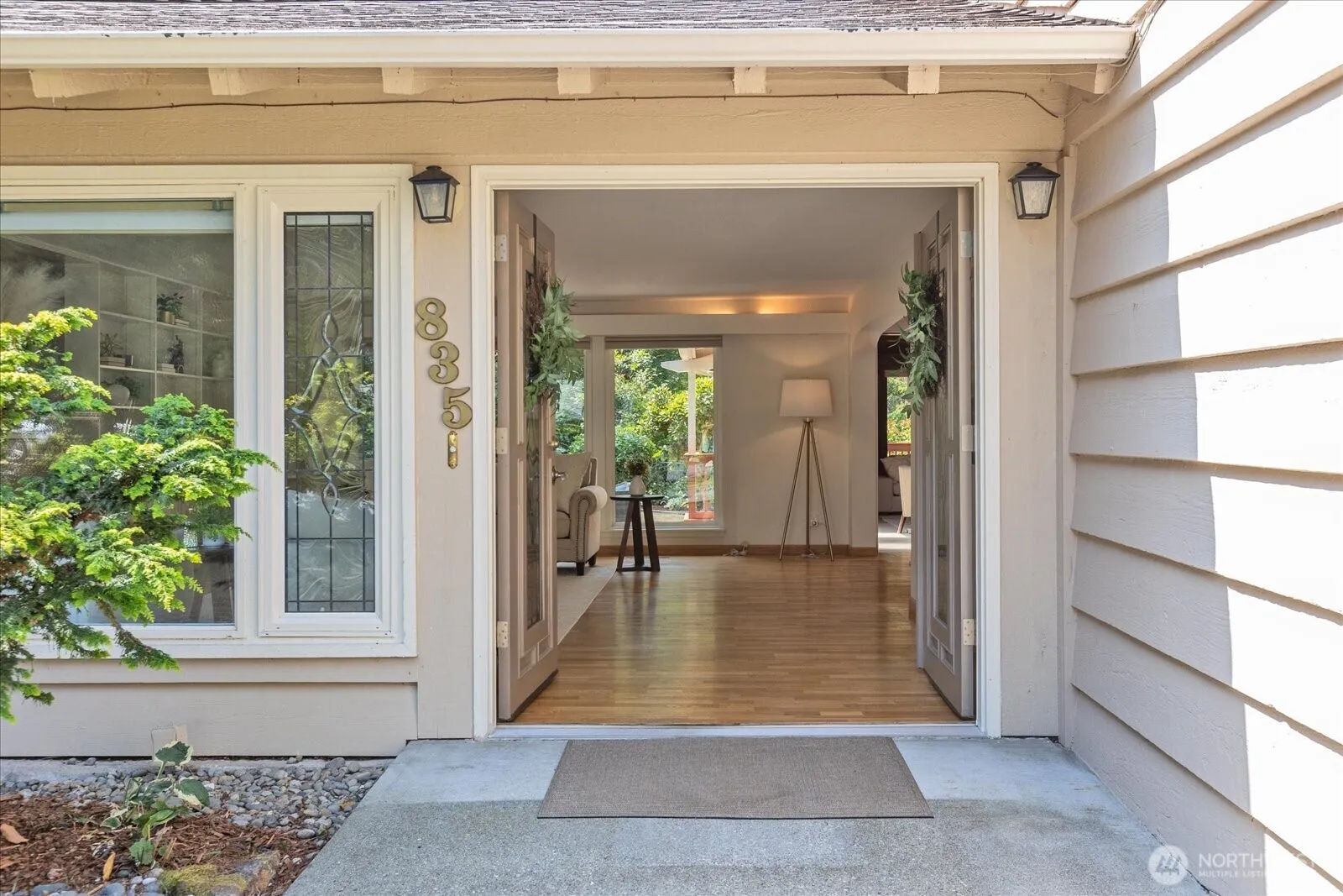 Property photo for 835 Sw Marine View Circle, Normandy Park photo 2