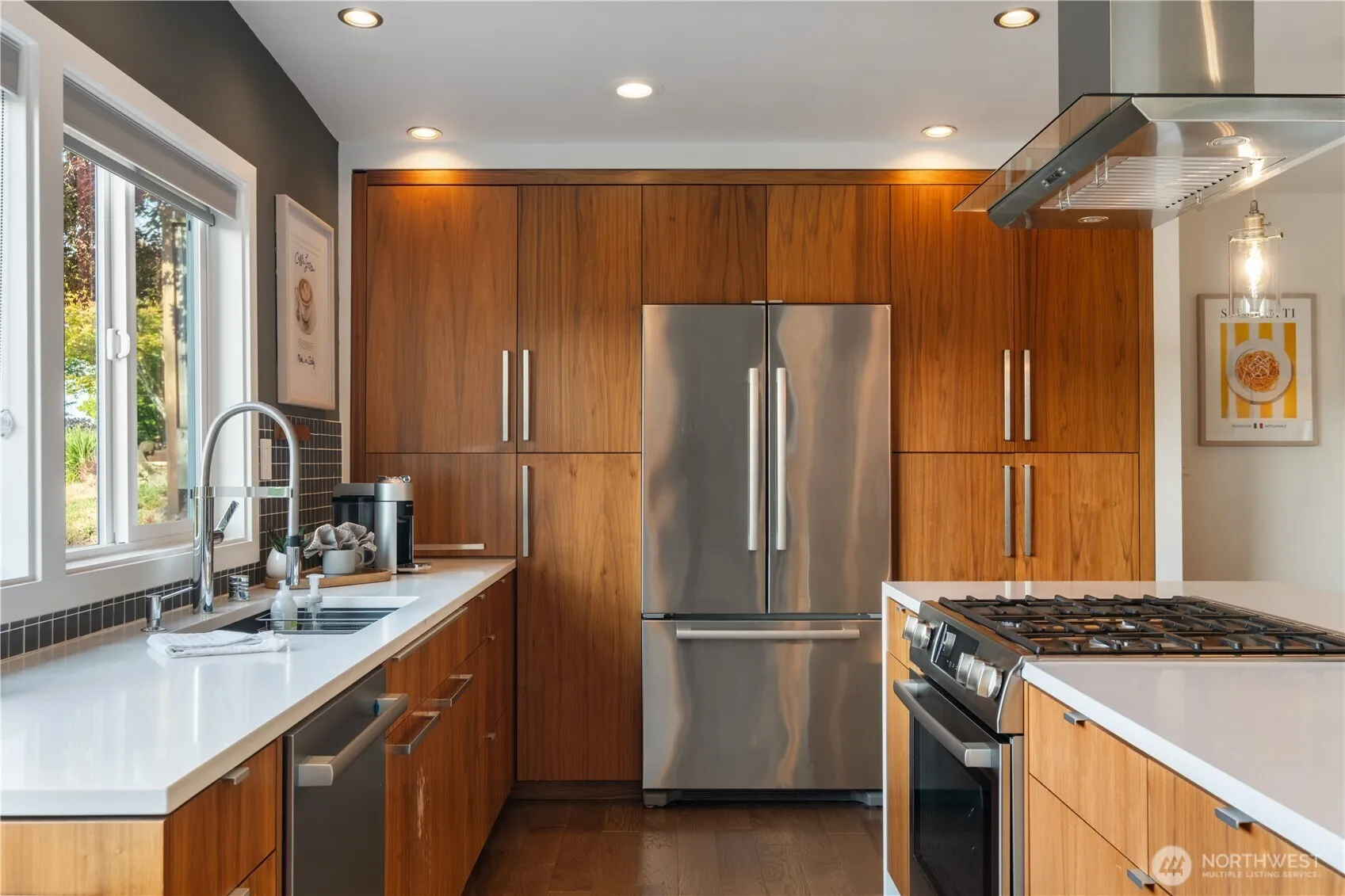 Property photo for 16014 Se 8th Street, Bellevue photo 5