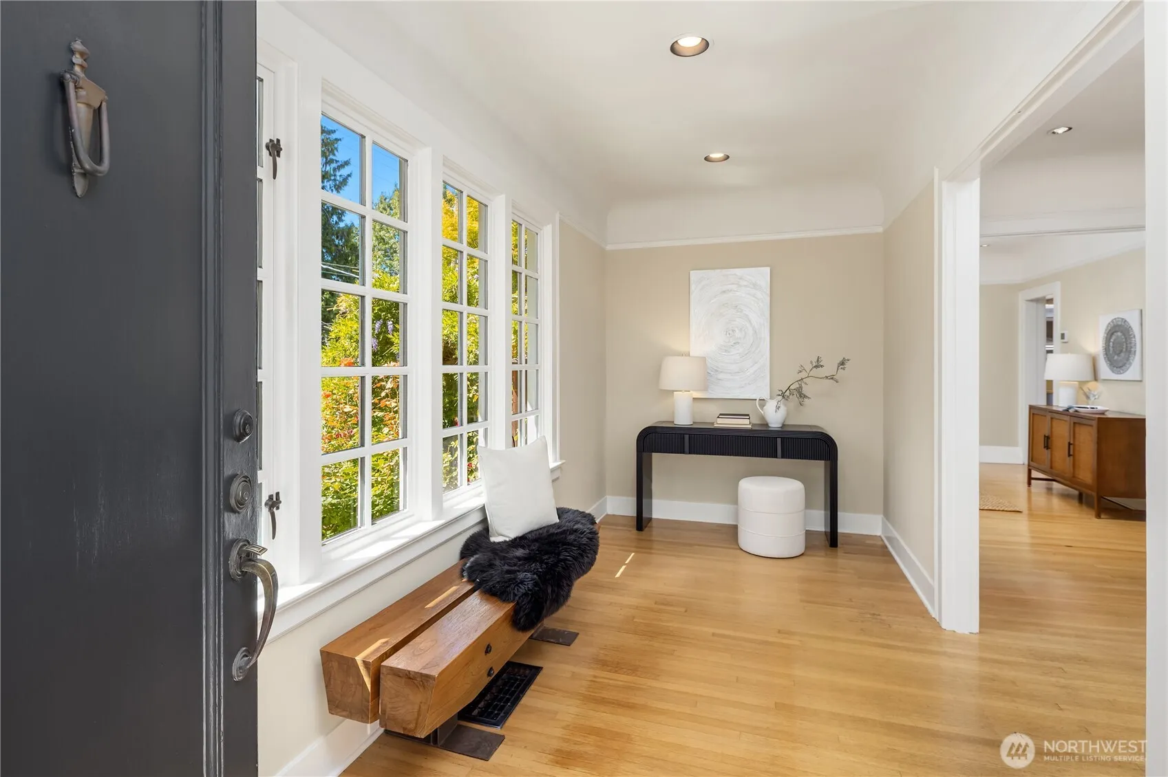 Property photo for 2020 E Lynn Street, Seattle photo 2