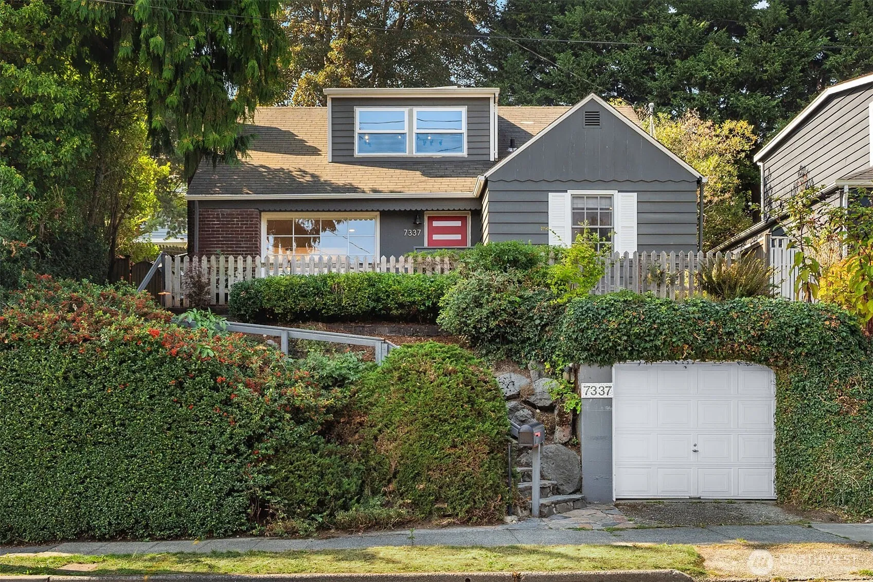 Property photo for 7337 20th Avenue Ne, Seattle photo 2
