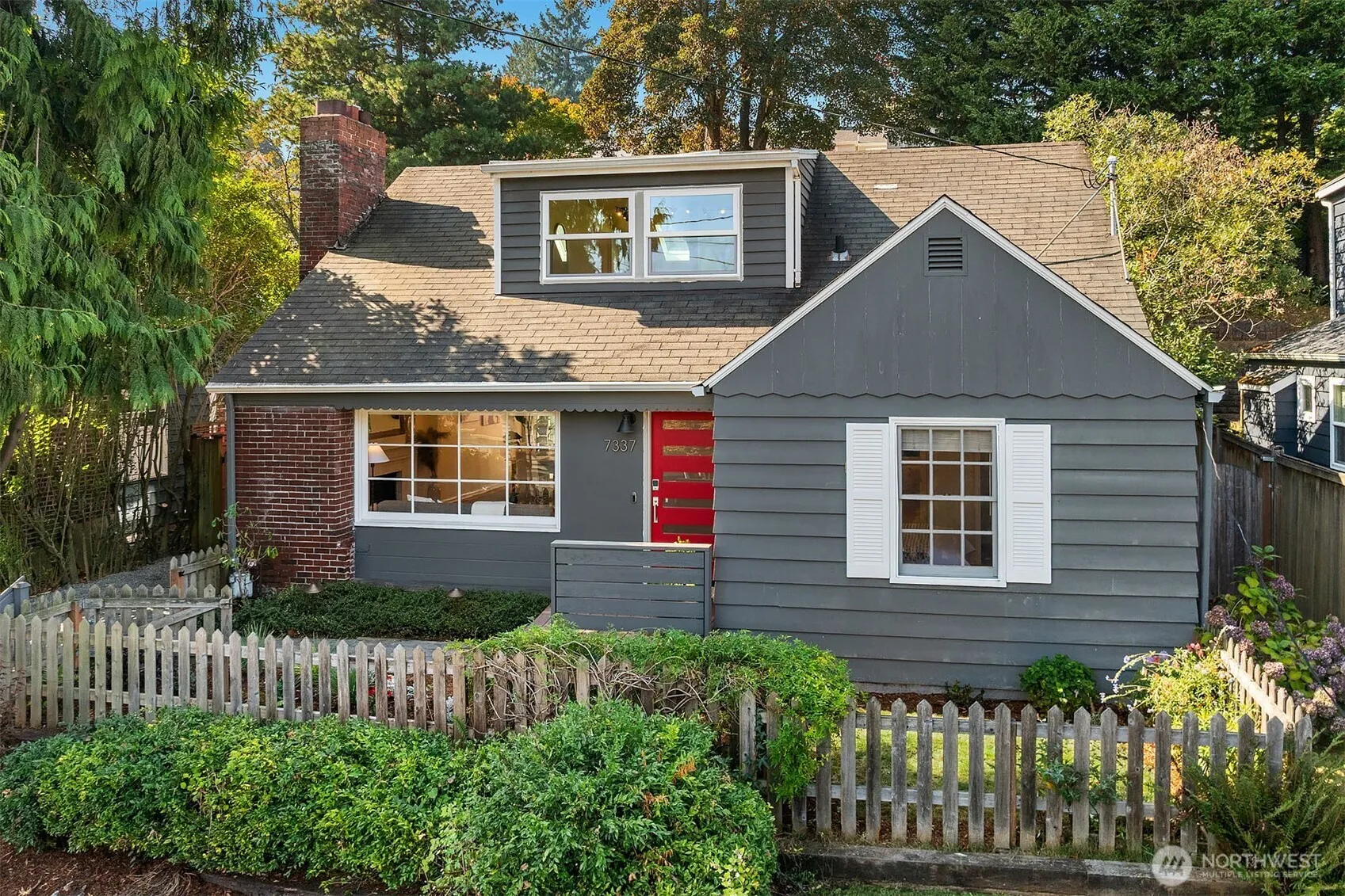 Property photo for 7337 20th Avenue Ne, Seattle photo 3