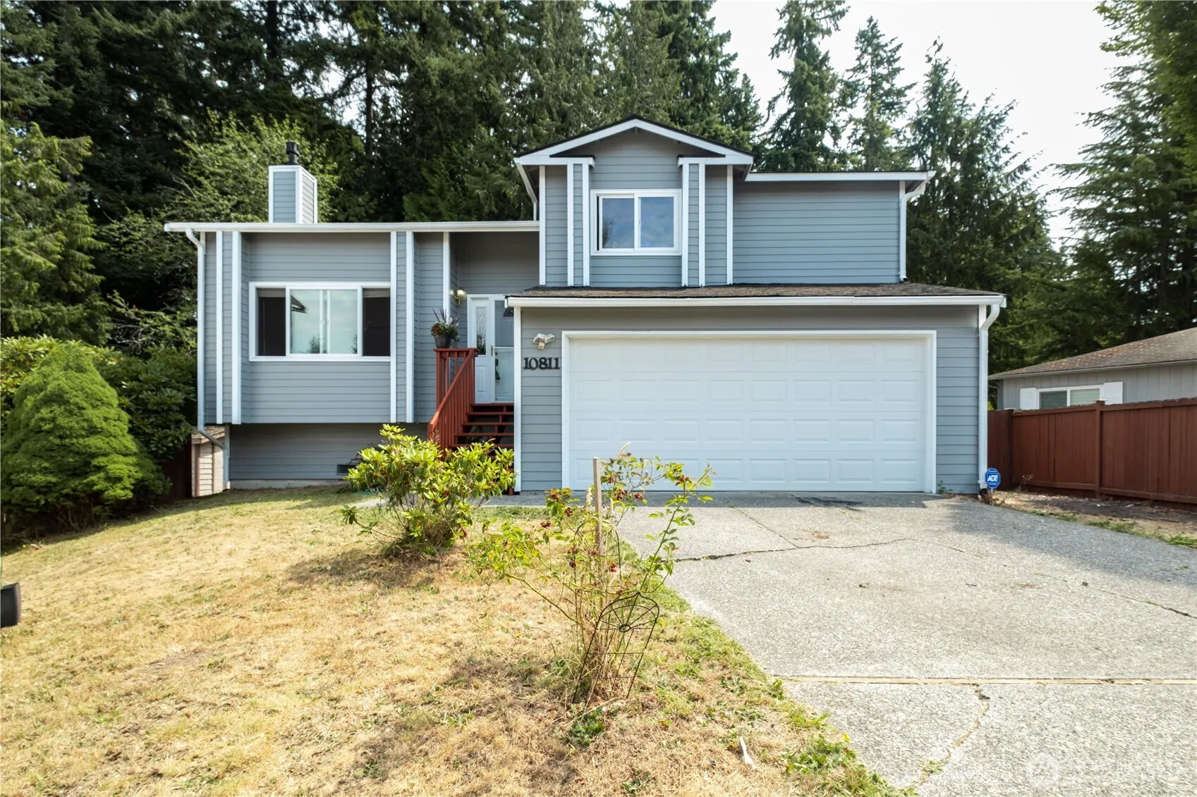 Property photo for 10811 10th Drive Se, Everett
