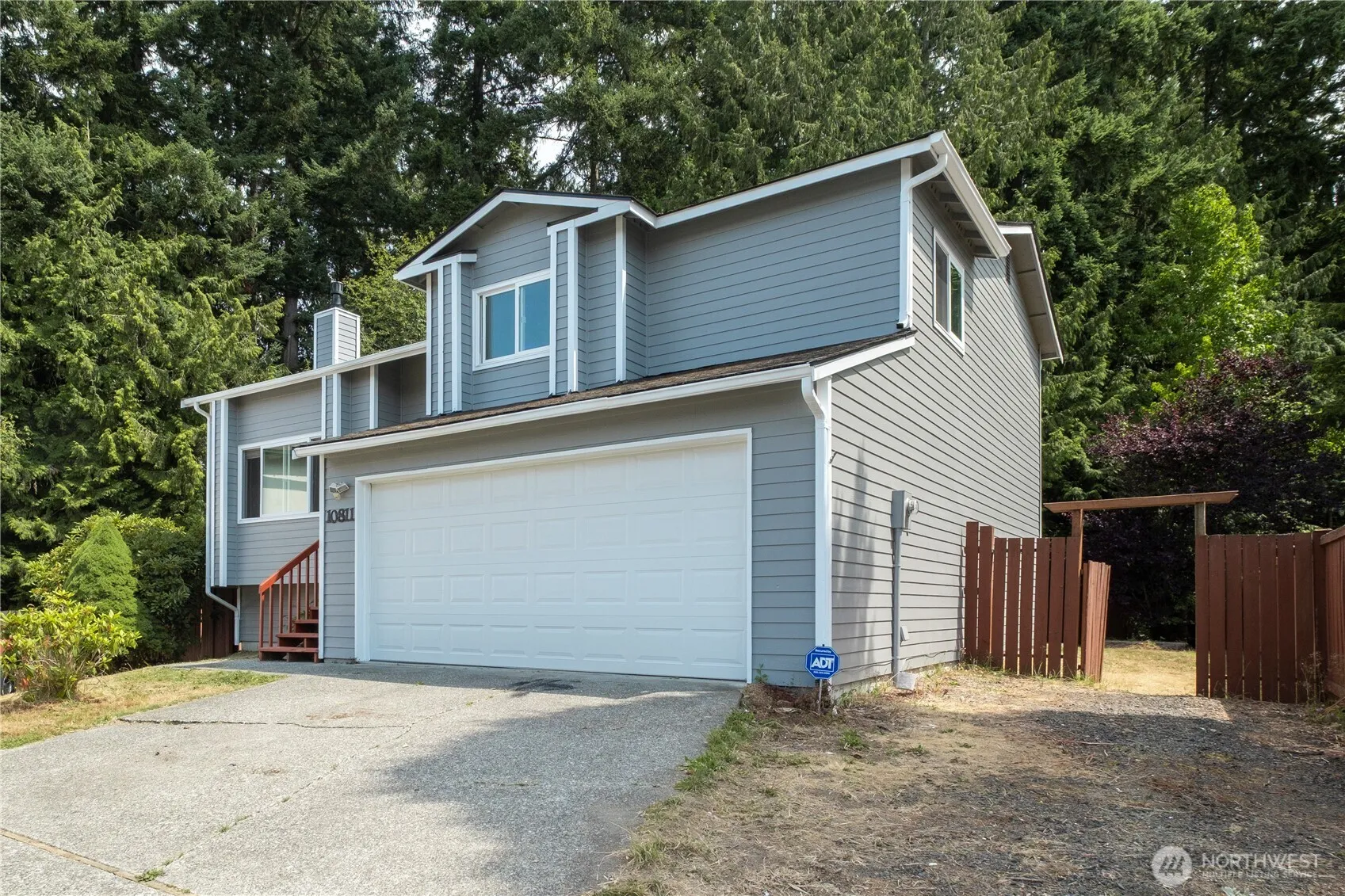 Property photo for 10811 10th Drive Se, Everett photo 2