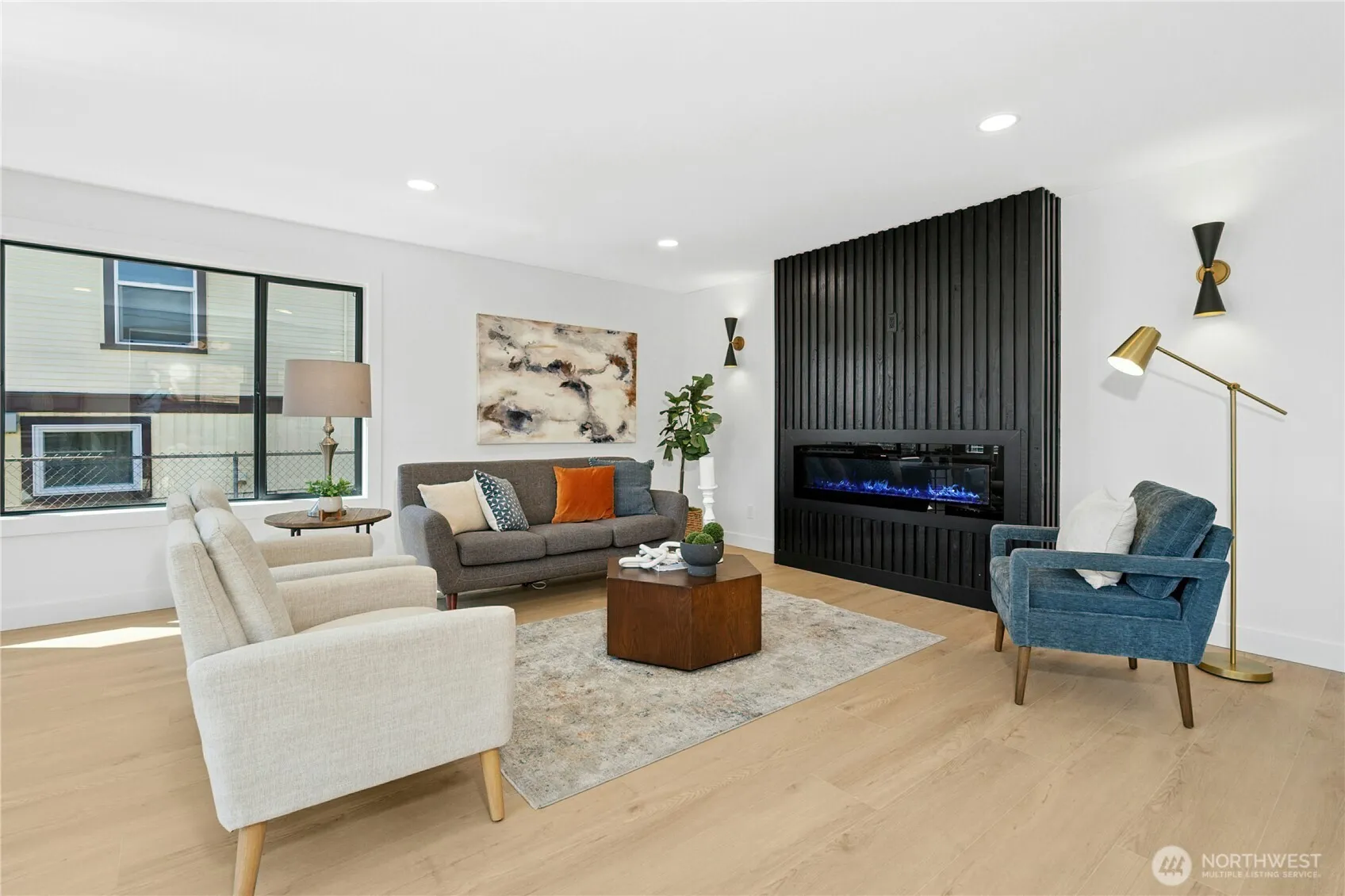 Property photo for 2107 19th Avenue S, Seattle photo 4