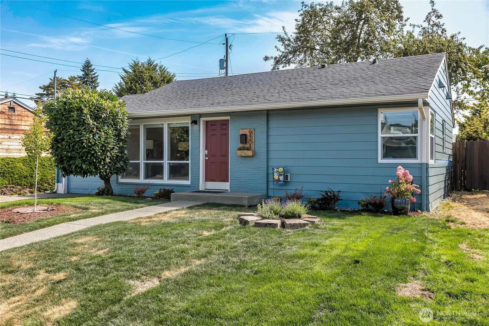 Property photo for 9304 32nd Avenue Sw, Seattle photo 2